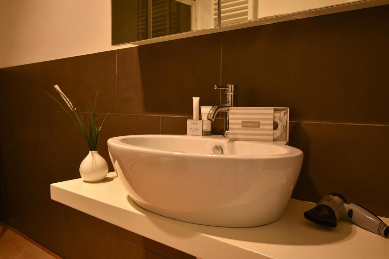 Luxury Battisti *